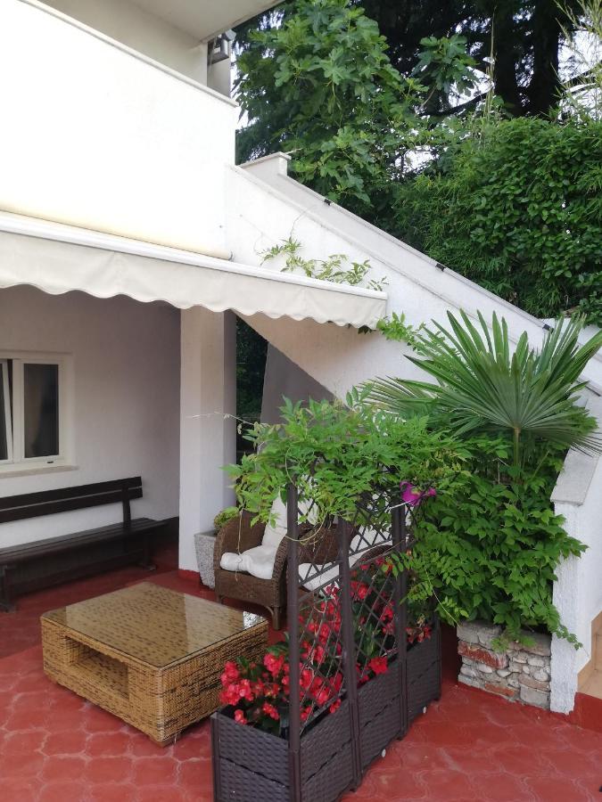 Apartments Poretti For 2,In Center Parking Free In The Yard,6 Min Beach Walk روفينج المظهر الخارجي الصورة
