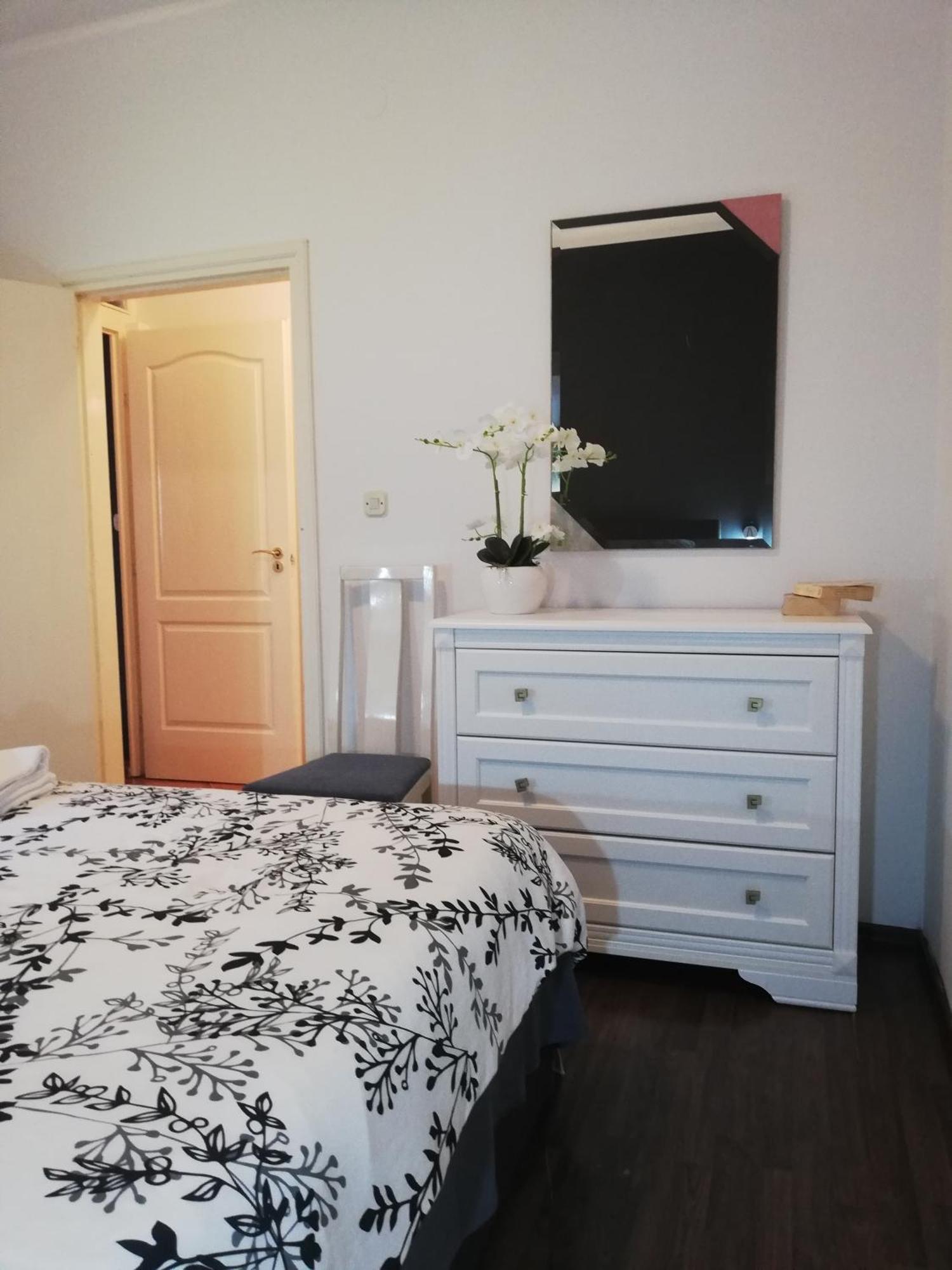 Apartments Poretti For 2,In Center Parking Free In The Yard,6 Min Beach Walk روفينج المظهر الخارجي الصورة