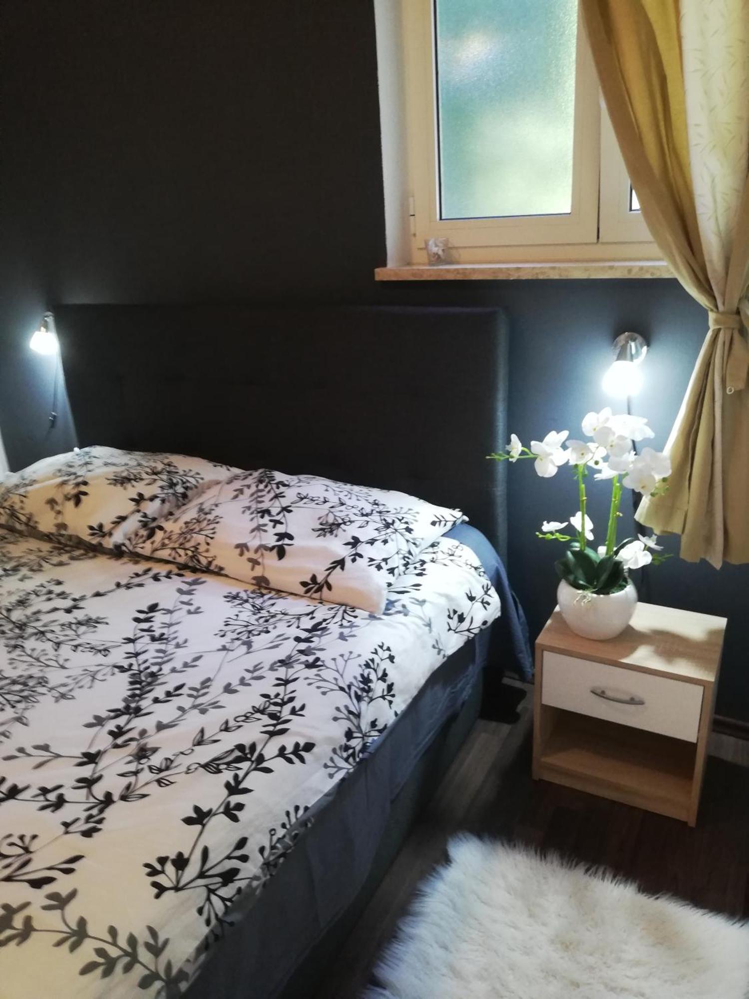 Apartments Poretti For 2,In Center Parking Free In The Yard,6 Min Beach Walk روفينج المظهر الخارجي الصورة