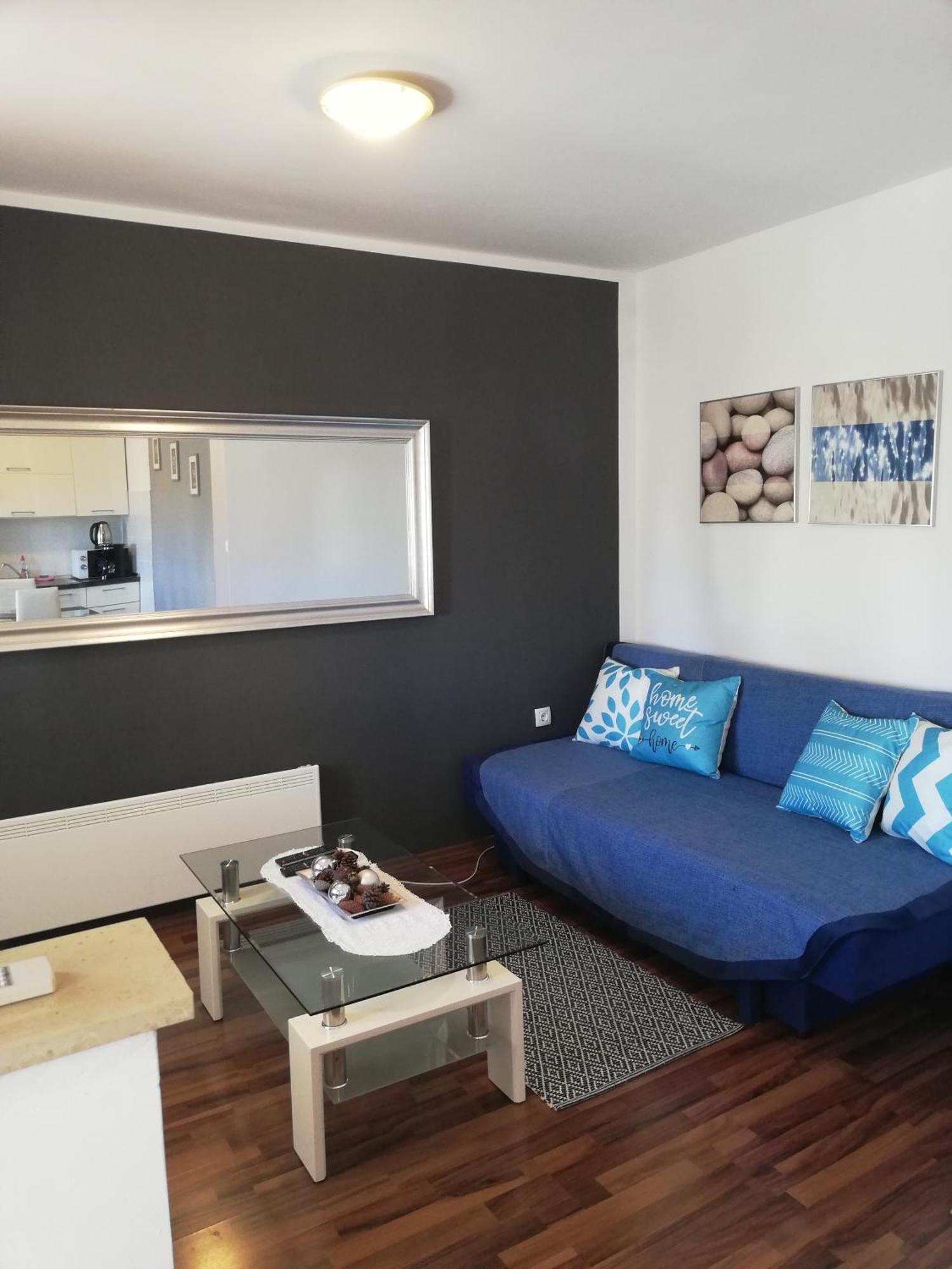 Apartments Poretti For 2,In Center Parking Free In The Yard,6 Min Beach Walk روفينج المظهر الخارجي الصورة