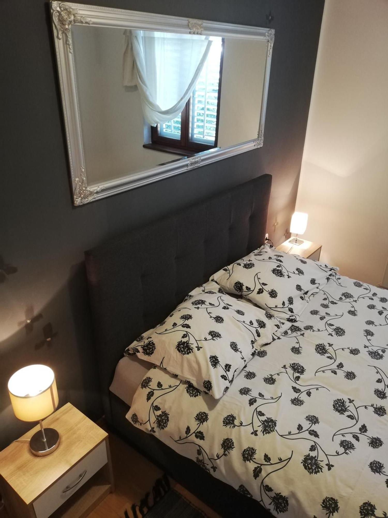 Apartments Poretti For 2,In Center Parking Free In The Yard,6 Min Beach Walk روفينج المظهر الخارجي الصورة