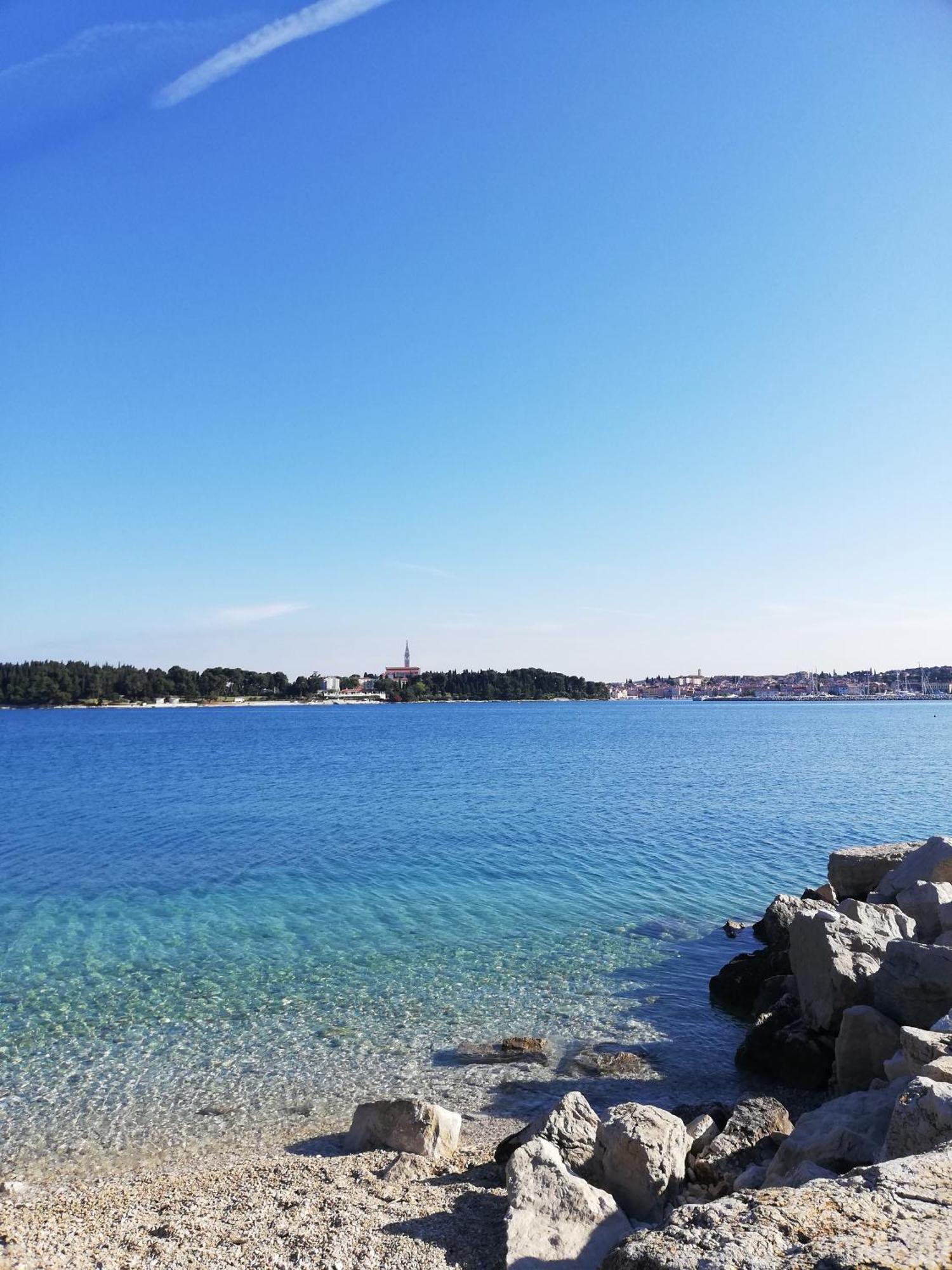 Apartments Poretti For 2,In Center Parking Free In The Yard,6 Min Beach Walk روفينج المظهر الخارجي الصورة