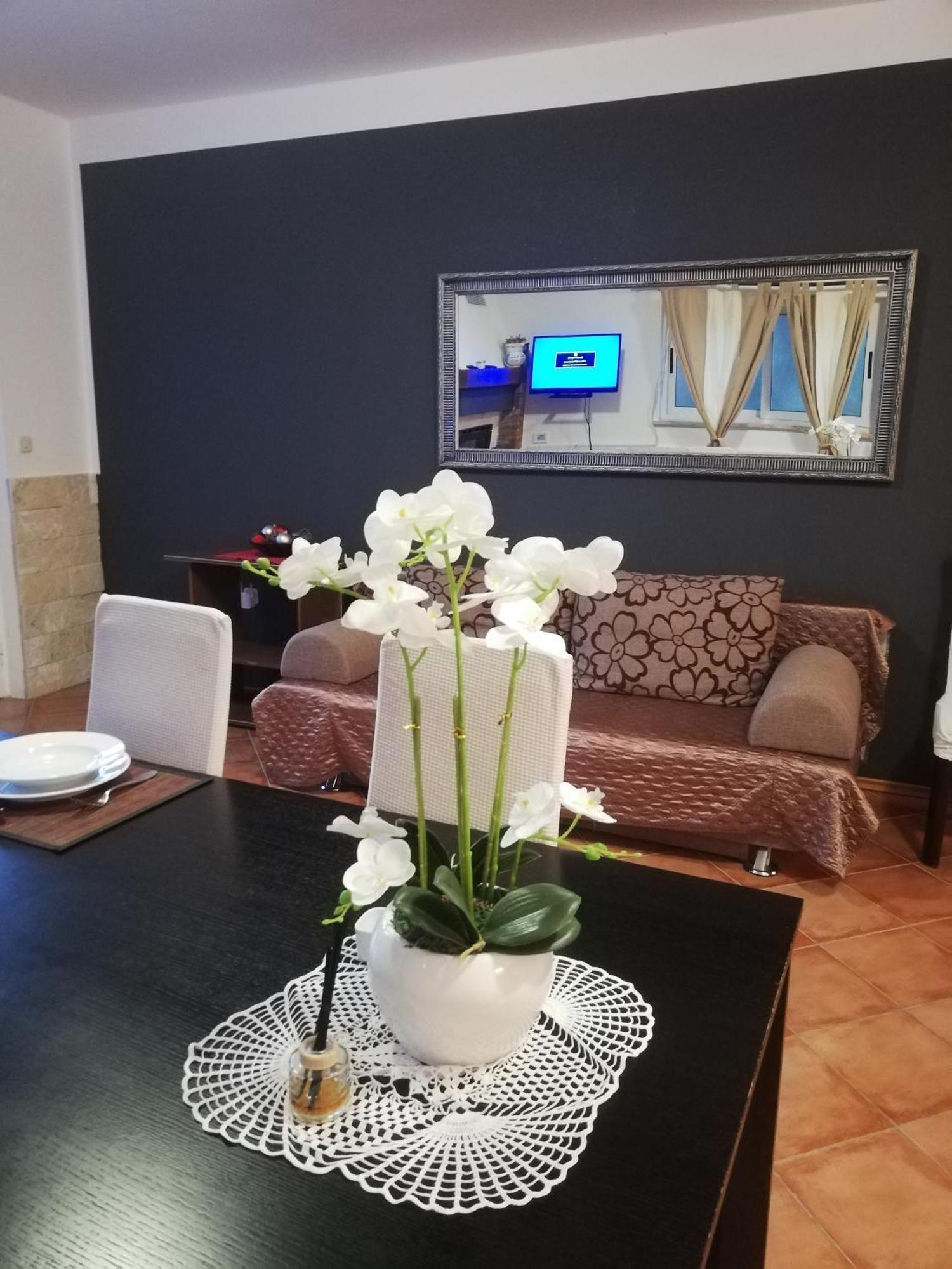 Apartments Poretti For 2,In Center Parking Free In The Yard,6 Min Beach Walk روفينج المظهر الخارجي الصورة